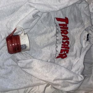 Thrasher pullover